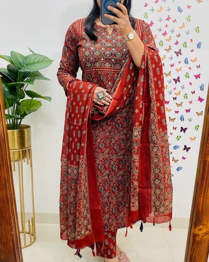 New Floral Kurti With Pant And Dupatta Set
