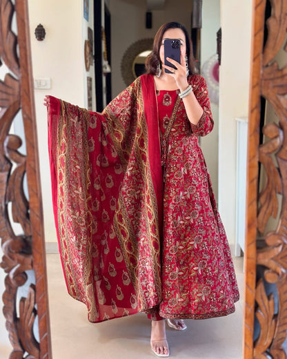 Stylish Straight Kurti With Pant And Dupatta Set